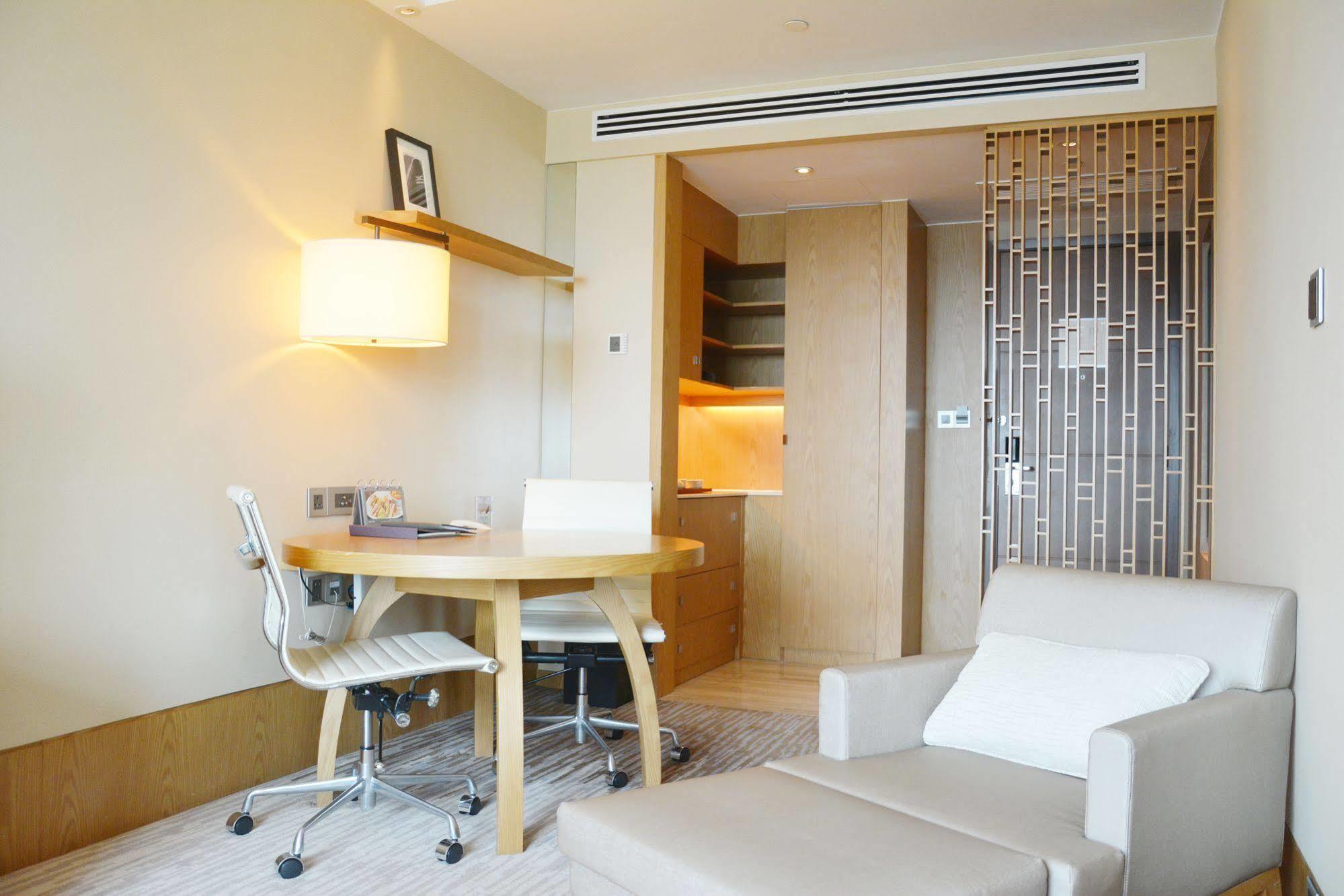 Caption By Hyatt Zhongshan Park Shanghai Exterior photo