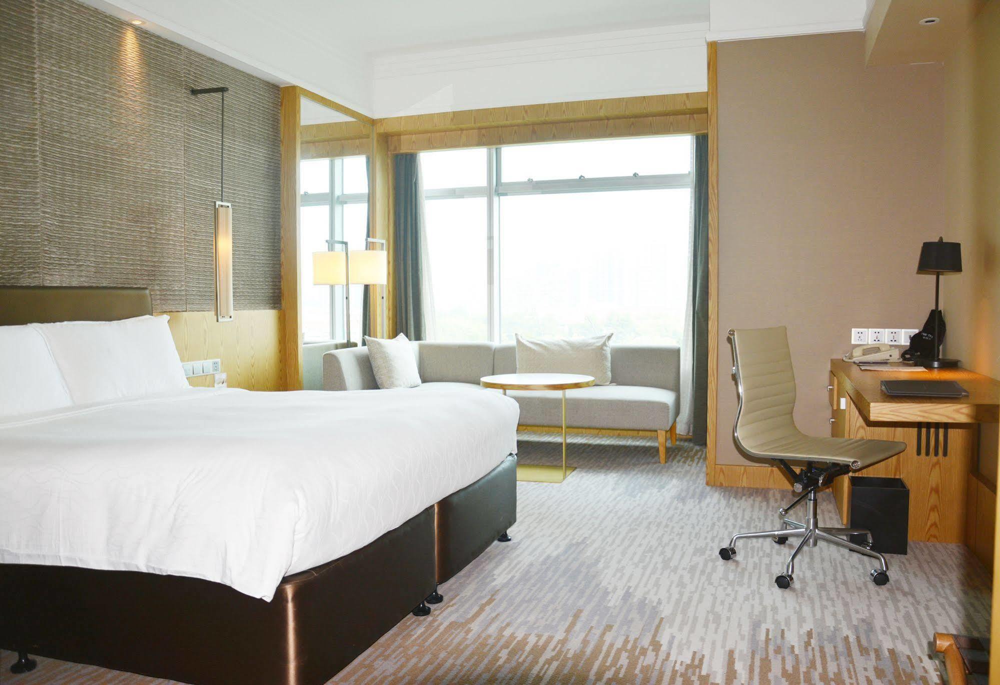 Caption By Hyatt Zhongshan Park Shanghai Exterior photo
